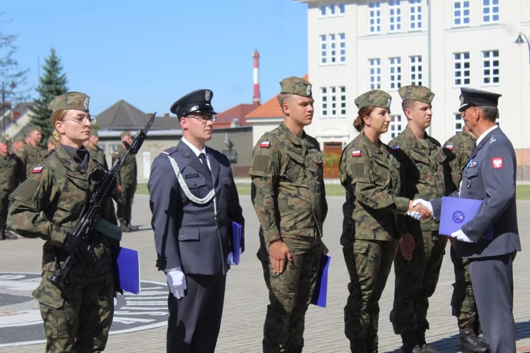 Święto Wojska Polskiego w 16. Jarocińskim Batalionie Remontu Lotnisk [ZDJĘCIA]