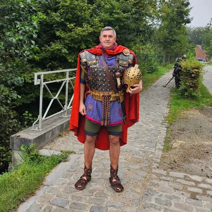 Marek Sobczak, byłym wieloletnim dyrektorem Zespołu Szkół Ponadpodstawowych (Ponadgimnazjalnych) nr 1 w Jarocinie, aktualnie dyrektorem Wydziału Oświaty i Kultury UM w Jarocinie. — zdjęcie 1 z 23