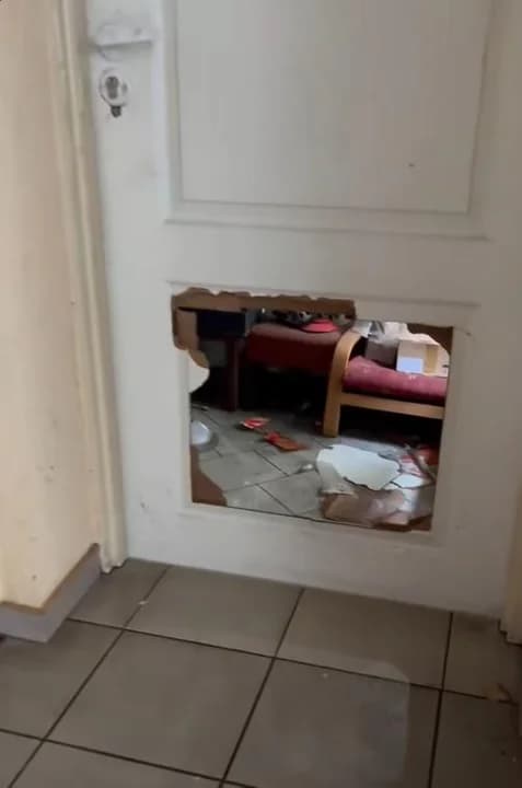 Włamanie w biały dzień w centrum miasta. Właściciel: „Kaloryfery, rury wyrywane ze ścian” — zdjęcie 2 z 6