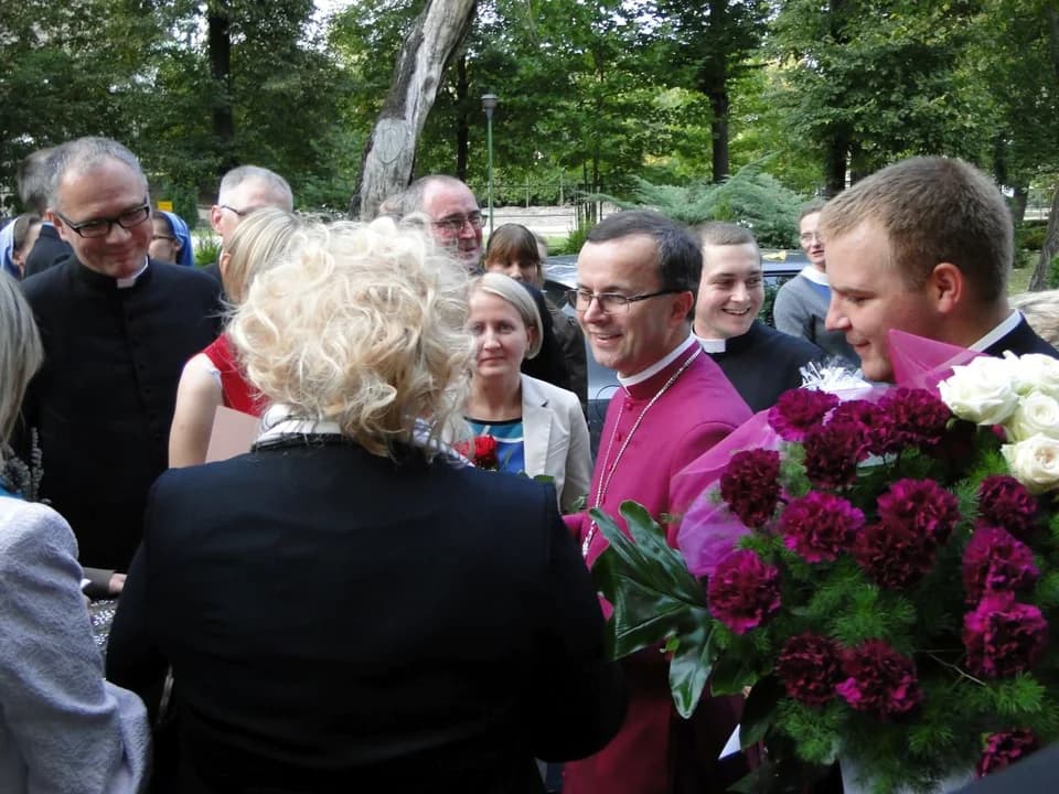 Biskup kaliski Damian Bryl świętuje dzisiaj 10. rocznicę sakry biskupiej [ZDJĘCIA] — zdjęcie 6 z 20