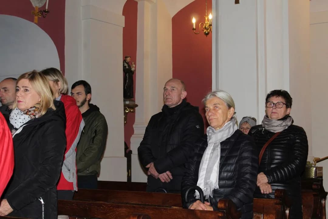 Ekstremalny Różaniec i procesja różańcowa w Jarocinie — zdjęcie 4 z 46