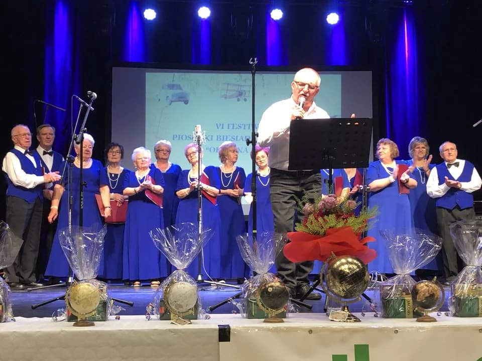 14 zespołów zaśpiewało na VI Festiwalu Piosenki Biesiadnej i Ludowej. Komu przyznano Grand Prix? [ZDJĘCIA] — zdjęcie 4 z 135