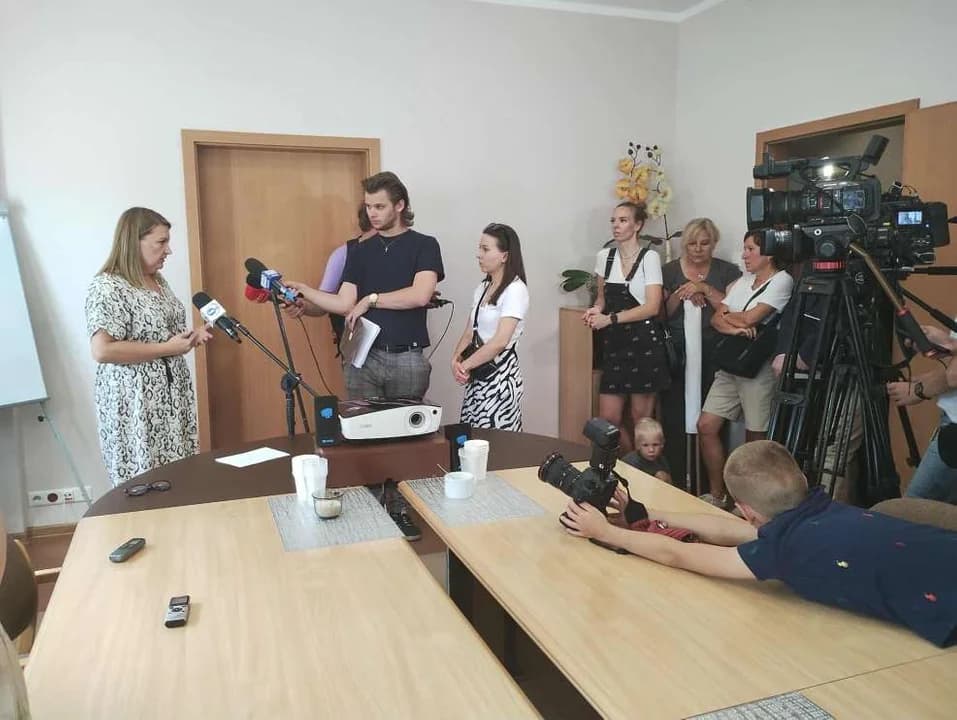 Protest przed Szpitalem Powiatowym w Jarocinie — zdjęcie 4 z 9