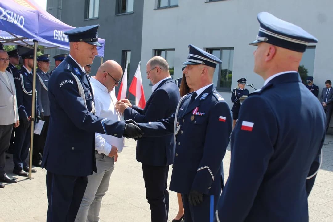 Święto Policji w Jarocinie. Policjanci odebrali awanse, padła ważna zapowiedź na 2027 rok