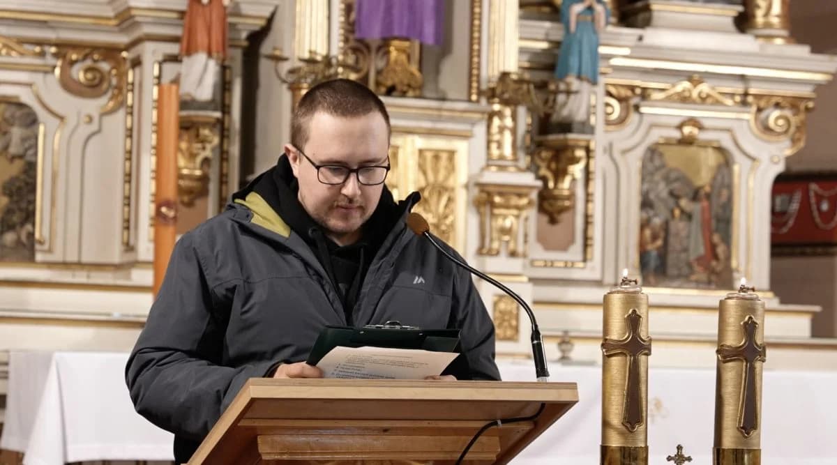 Henryk Mikołajczak z Łobza został pośmiertnie odznaczony Krzyżem Świętego Floriana. Z tej okazji odbyła się uroczystość na cmentarzu w Górze [ZDJĘCIA] — zdjęcie 2 z 20