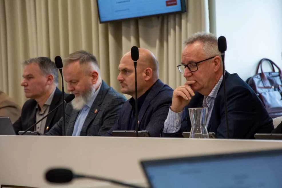 Posiedzenie Rady Miejskiej w Jarocinie — zdjęcie 3 z 35