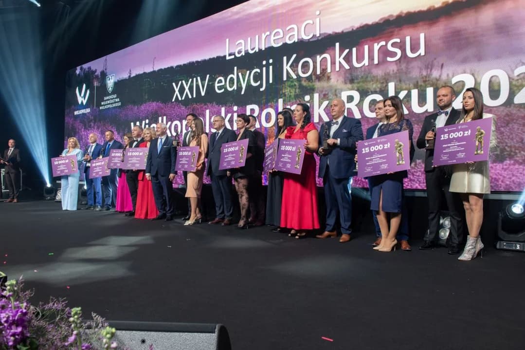 Rocznie produkują 1,8 mln brojlerów. Właściciele gospodarstwa w Kruczynie - Wielkopolskimi Rolnikami Roku 2024. Nominacja dla pszczelarza z Jarocina [ZDJĘCIA]