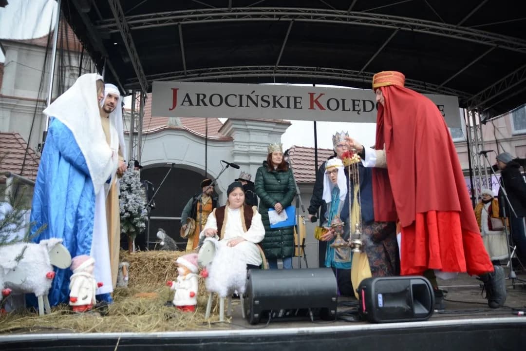 14. Jarocińskie Kolędowanie z Orszakiem Trzech Króli. Najwięcej było przedszkolaków  [ZDJĘCIA]