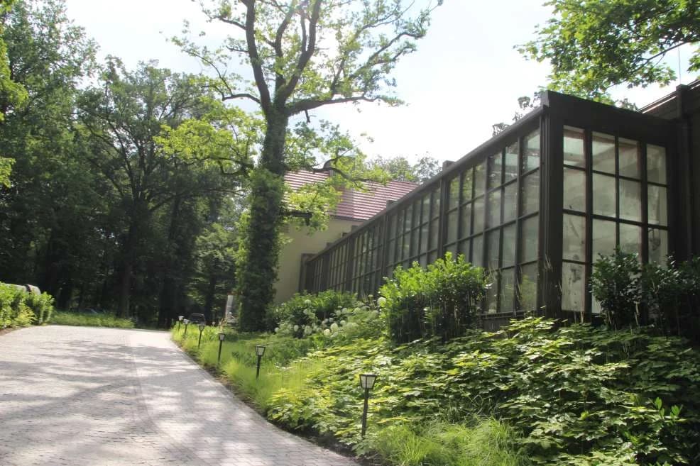 Nowy kompleks hotelowo-restauracyjny w parku w Jarocinie — zdjęcie 5 z 11