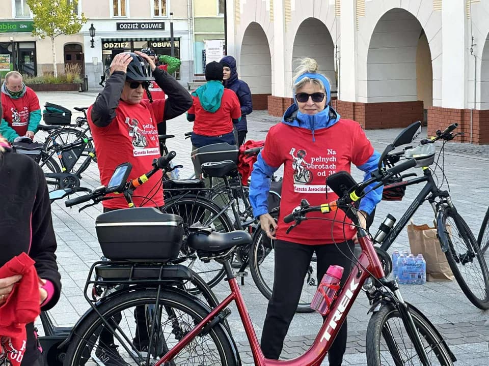 35 km na 35-lecie. Wyjątkowe urodziny „Gazety Jarocińskiej”. Niedzielne podchody z RoweLOVE Jarocin [ZDJĘCIA]