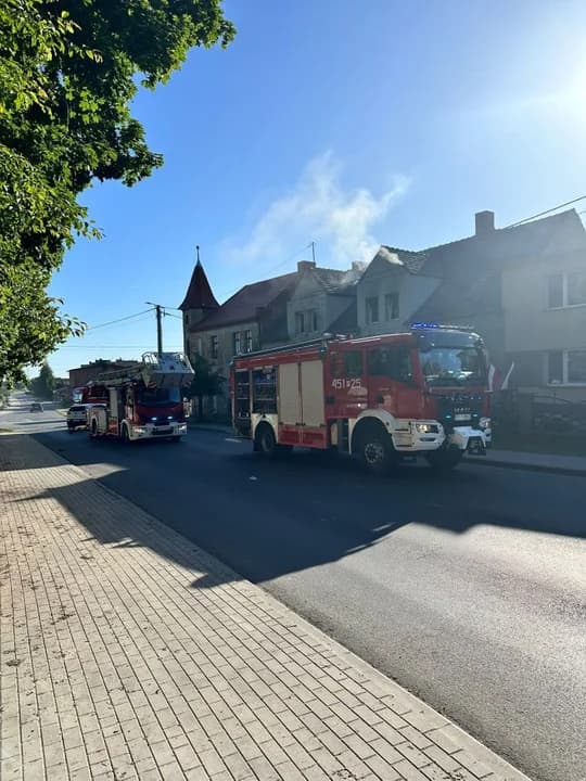 Pożar mieszkania w kamienicy w Górze