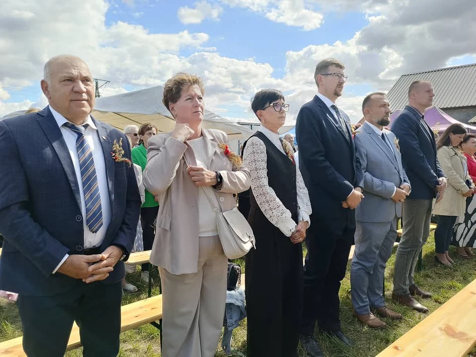 Antonin świętował rekordowe plony. Dożynki z orkiestrą, gwarą i biesiadą [ZDJĘCIA] — zdjęcie 4 z 49