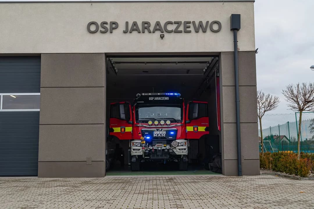 Nowy wóz bojowy dla OSP Jaraczewo [ZDJĘCIA]