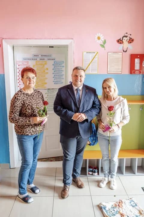 Docenieni za pasję i zaangażowanie. Nauczyciele z nagrodami burmistrza — zdjęcie 2 z 12
