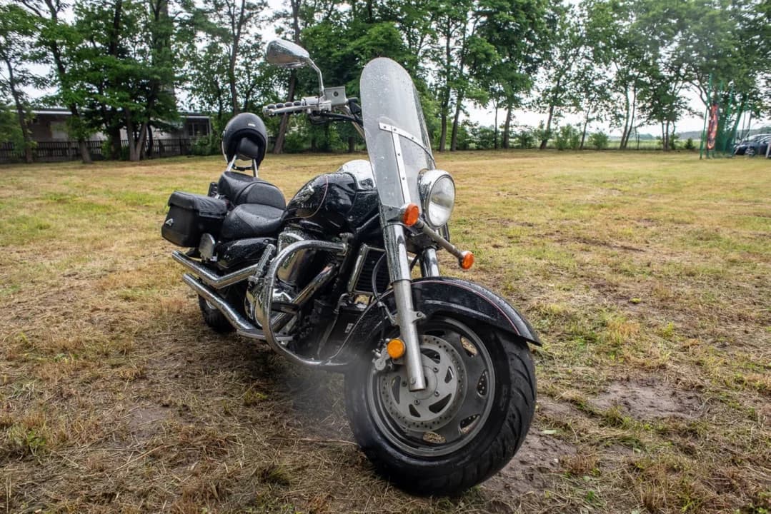 Ryk silników i widowiskowa parada. Za nami III SOWI Zlot Motocyklowy — zdjęcie 6 z 15