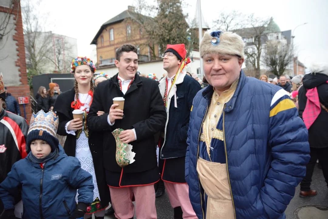 14. Jarocińskie Kolędowanie z Orszakiem Trzech Króli. Najwięcej było przedszkolaków  [ZDJĘCIA]