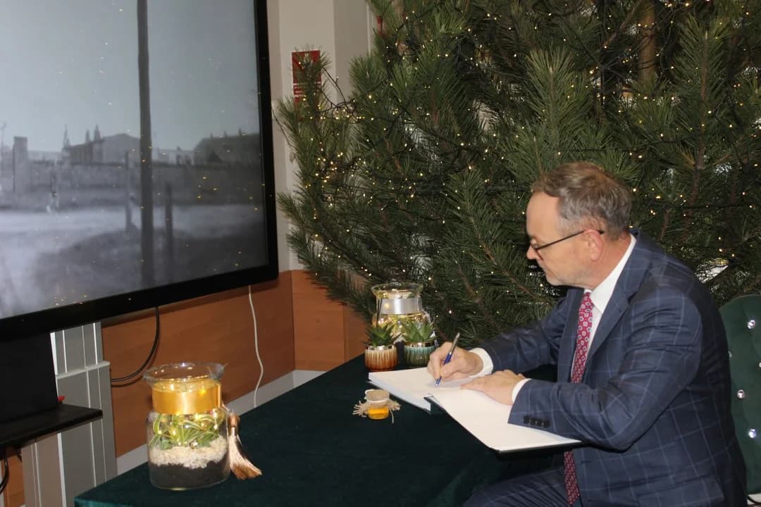 50-lecie technikum w Tarcach. Na jubileusz szkoła otrzymała nowy sztandar [ZDJĘCIA] — zdjęcie 5 z 197