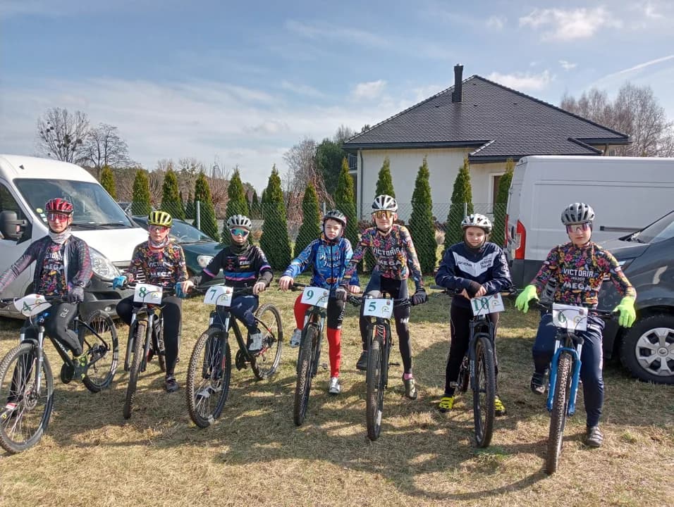 Przed szosą wygrywają przełaje i MTB