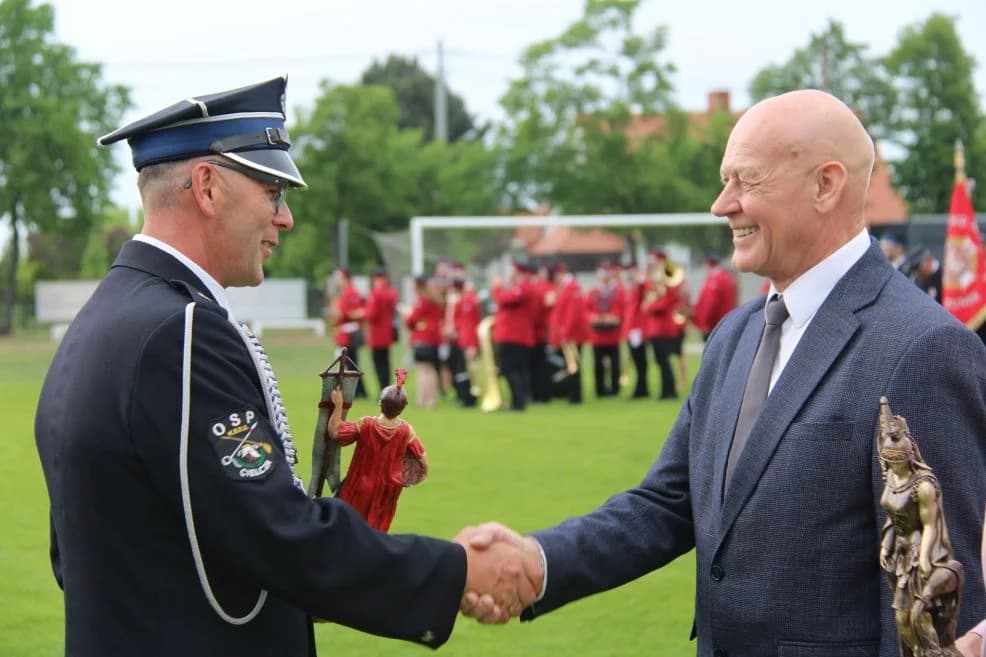 Gminne Obchody Dnia Strażaka i jubileusz 100-lecia OSP Cielcza — zdjęcie 5 z 62