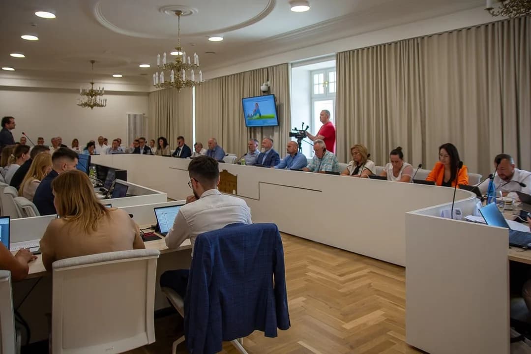 Udzielenie absolutorium byłemu burmistrzowi będzie przedmiotem obrad Rady Miejskiej w Jarocinie [ZDJĘCIA]