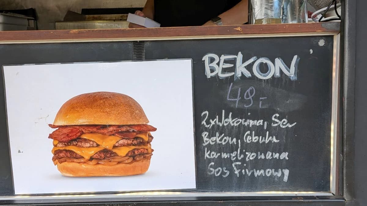 Ceny burgerów w strefie gastronomicznej