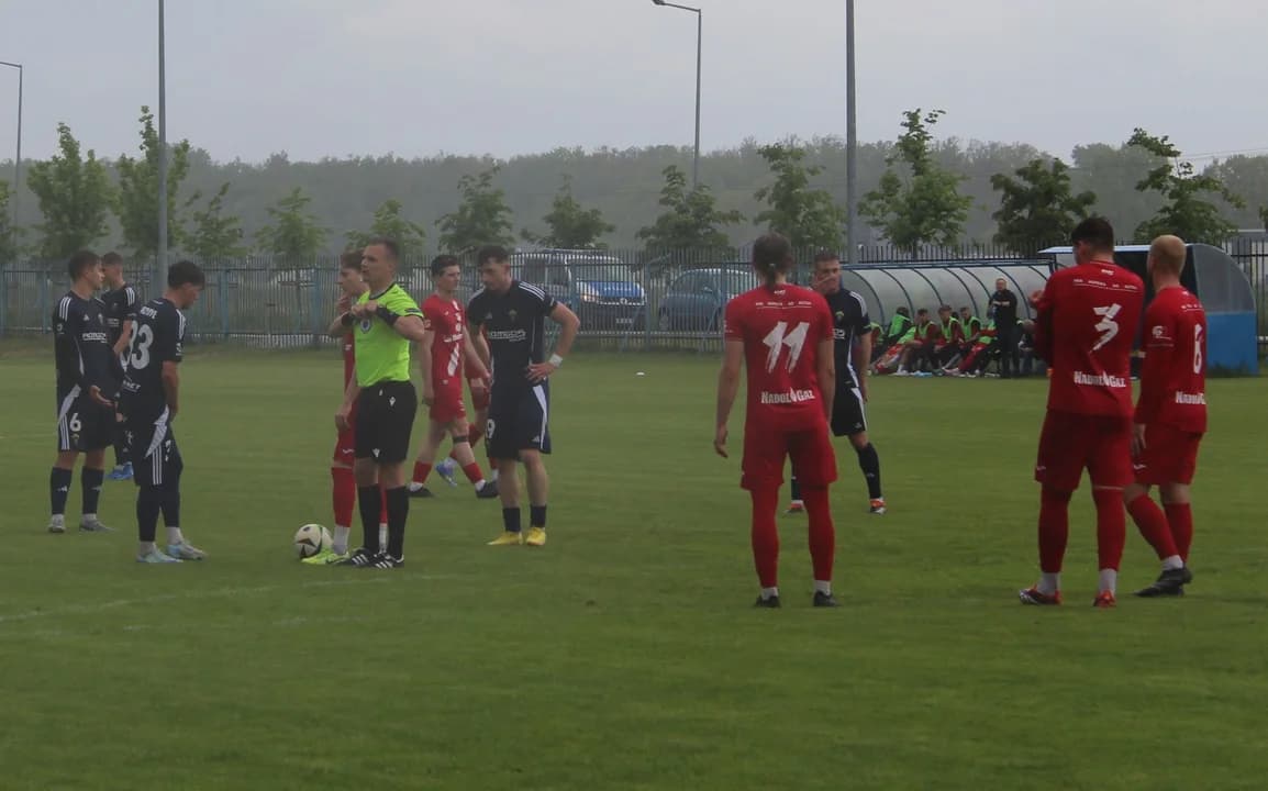 Jarota strzeliła trzy gole, ale nie zdobyła trzech punktów — zdjęcie 4 z 57