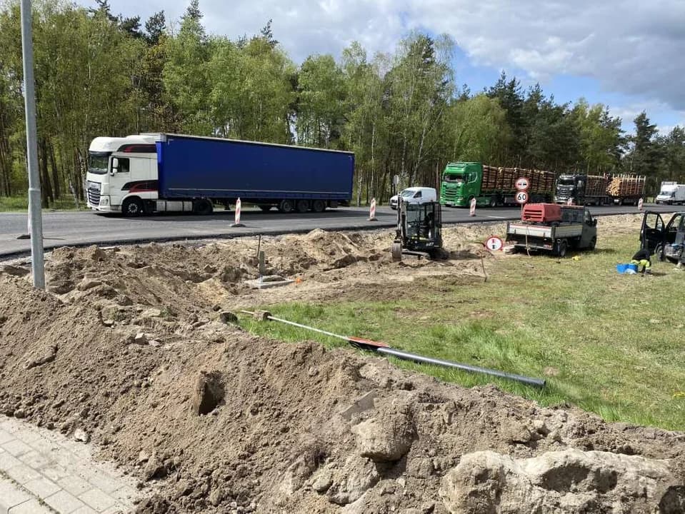 Remont skrzyżowania w Nowym Mieście. Wprowadzono ruch wahadłowy