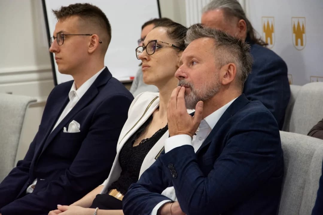 Burzliwie o nowej wysokości diet w Radzie Miejskiej w Jarocinie. Była przewodnicząca rady przeprasza [ZDJĘCIA, SONDA]