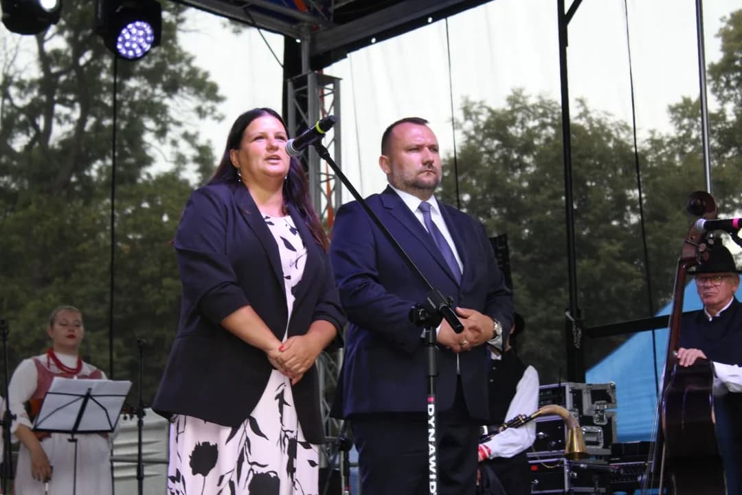 Dożynki powiatowo-gminne w Żerkowie [2023] — zdjęcie 6 z 230