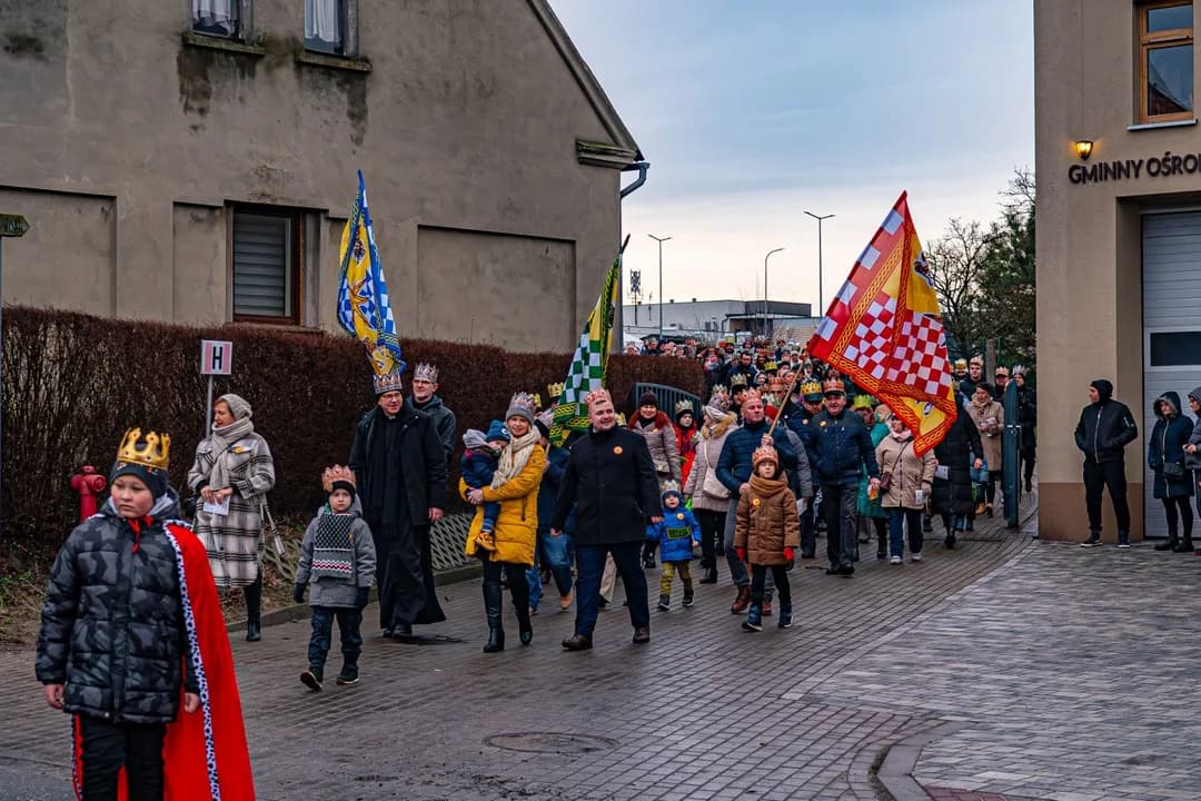 Orszak Trzech Króli w Jaraczewie z koncertem grupy Mejk