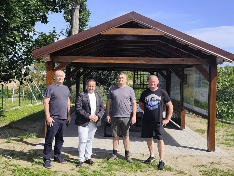 Zielona klasa w Kolniczkach już gotowa. Szkoła stawia na edukację pod chmurką — zdjęcie 3 z 7