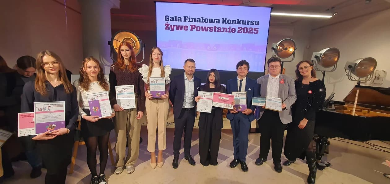 „Żywe Powstanie 2025” podsumowane. Sukcesy uczniów z powiatu jarocińskiego — zdjęcie 6 z 24