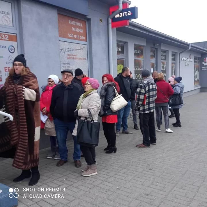 Kolejki do salonu ENERGA w Jarocinie. Mamy odpowiedź przedstawiciela firmy [AKTUALIZACJA]