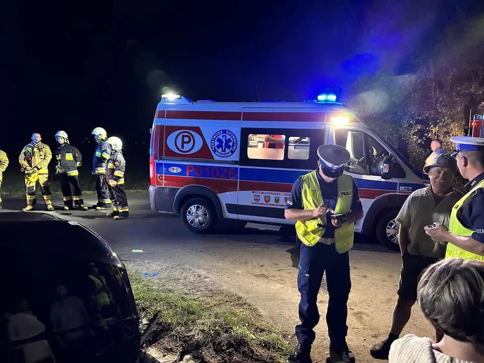 Dwa pojazdy zderzyły się na drodze Jarocin – Żerków
