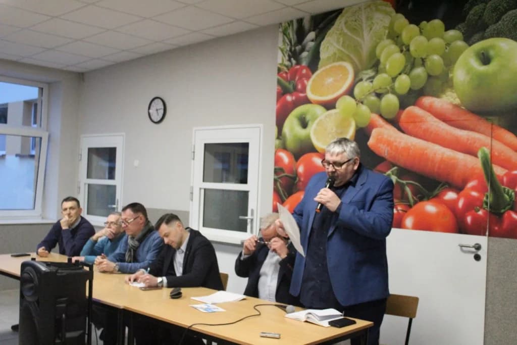 Zebranie w sprawie domniemanej inwestycji pod Witaszycami. Będzie chlewnia na Podlesiu? — zdjęcie 5 z 46