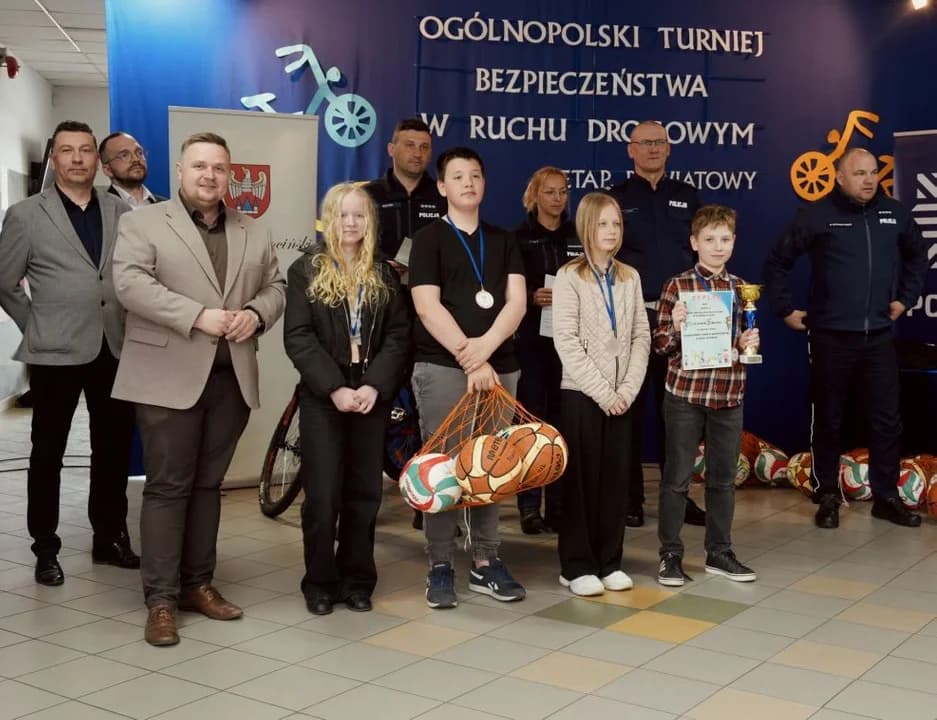 Powiatowy etap Ogólnopolskiego Turnieju Bezpieczeństwa w Ruchu Drogowym — zdjęcie 5 z 10