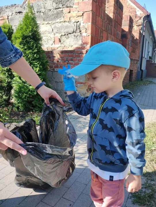 Akcja Sprzątania Świata w Mieszkowie — zdjęcie 4 z 38