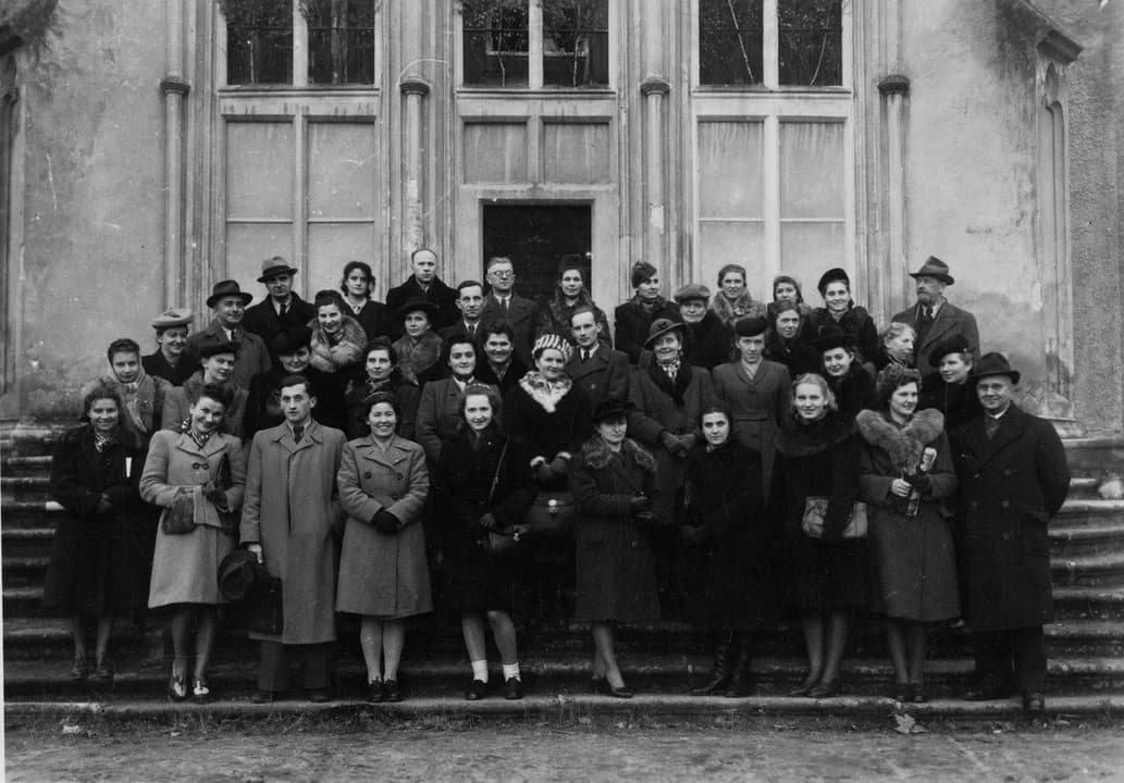 Państwowy Ośrodek Kształcenia Bibliotekarzy w Jarocinie na wirtualnej wystawie Archiwum Państwowego w Kaliszu — zdjęcie 3 z 26