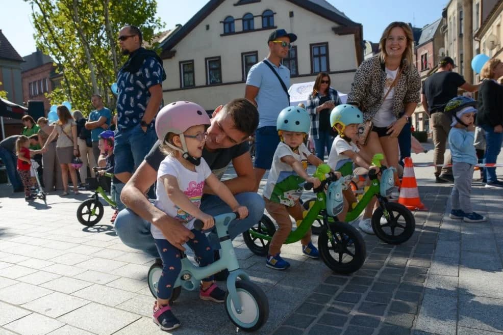 „Dzieciaki na Kołach” - wyjątkowa impreza na jarocińskim rynku [ZDJĘCIA]