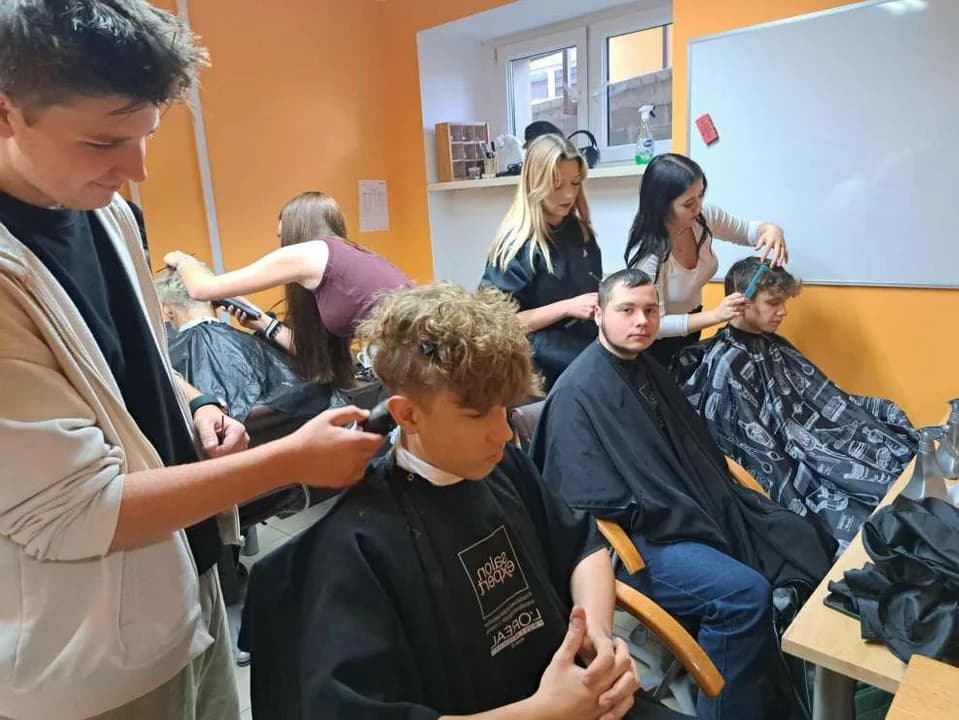 Dziewczyny zrobiły im fryzury na Dzień Chłopca. To trzeba zobaczyć [ZDJĘCIA, SONDA] — zdjęcie 5 z 10
