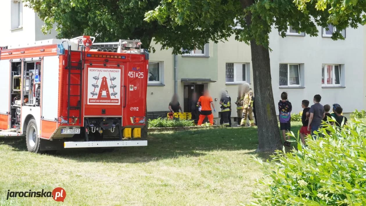 Zadymienie w jednym z mieszkań w Jarocinie. Strażacy znaleźli nieprzytomną kobietę
