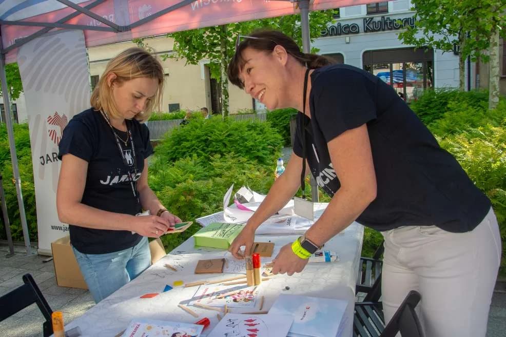 Wielkie święto na rynku - jarociński samorząd obchodzi 35. urodziny. Zobacz, kto był, a kogo zabrakło [ZDJĘCIA]