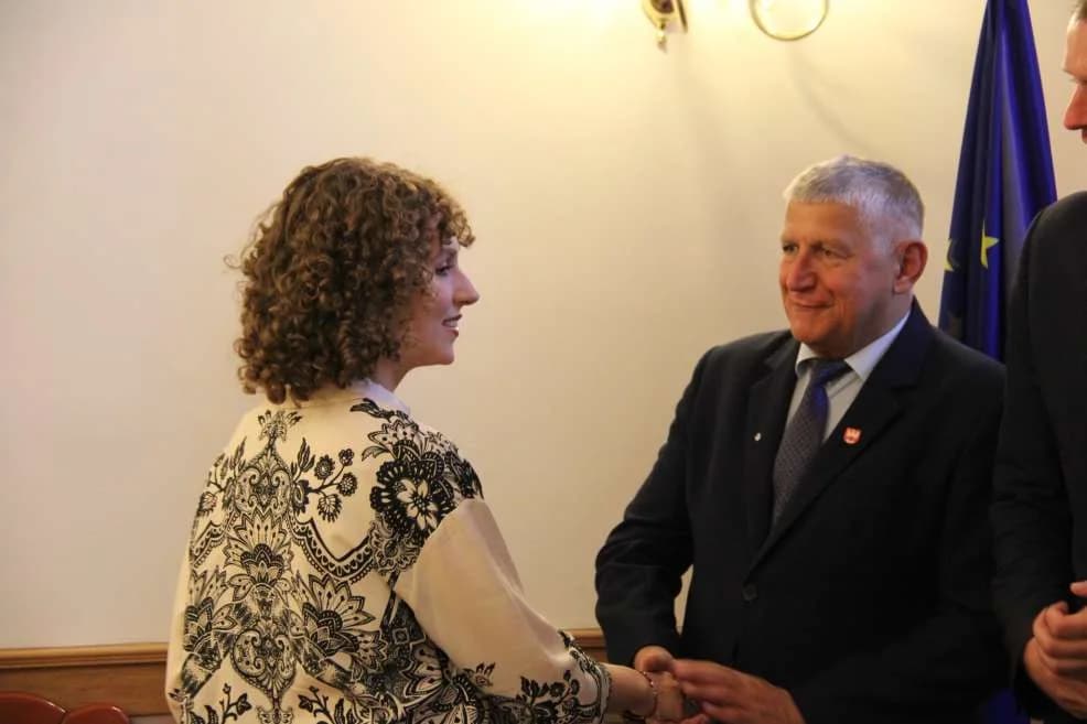 Starosta jarociński nagrodził najlepszych, tegorocznych maturzystów. Kto znalazł się w tym gronie i jak został wyróżniony? [ZDJĘCIA] — zdjęcie 5 z 11