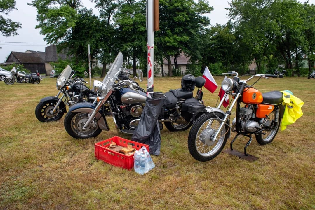 Mimo kapryśnej aury, miłośnicy dwóch kółek nie zawiedli. W sobotę, 13 czerwca, odbył się III SOWI Zlot Motocyklowy, zorganizowany przez Jarocińskie Stowarzyszenie Motocyklowe „SOWA”. Głośne maszyny przejechały w widowiskowej paradzie.