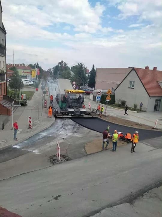 Remont ulic: Kościuszki i Dąbrowskiego w Jarocinie — zdjęcie 4 z 23