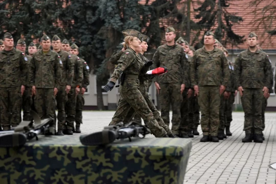 Kolejna grupa elewów rozpoczęła szkolenie w 16. Jarocińskim Batalionie Remontu Lotnisk [ZDJĘCIA] — zdjęcie 4 z 14
