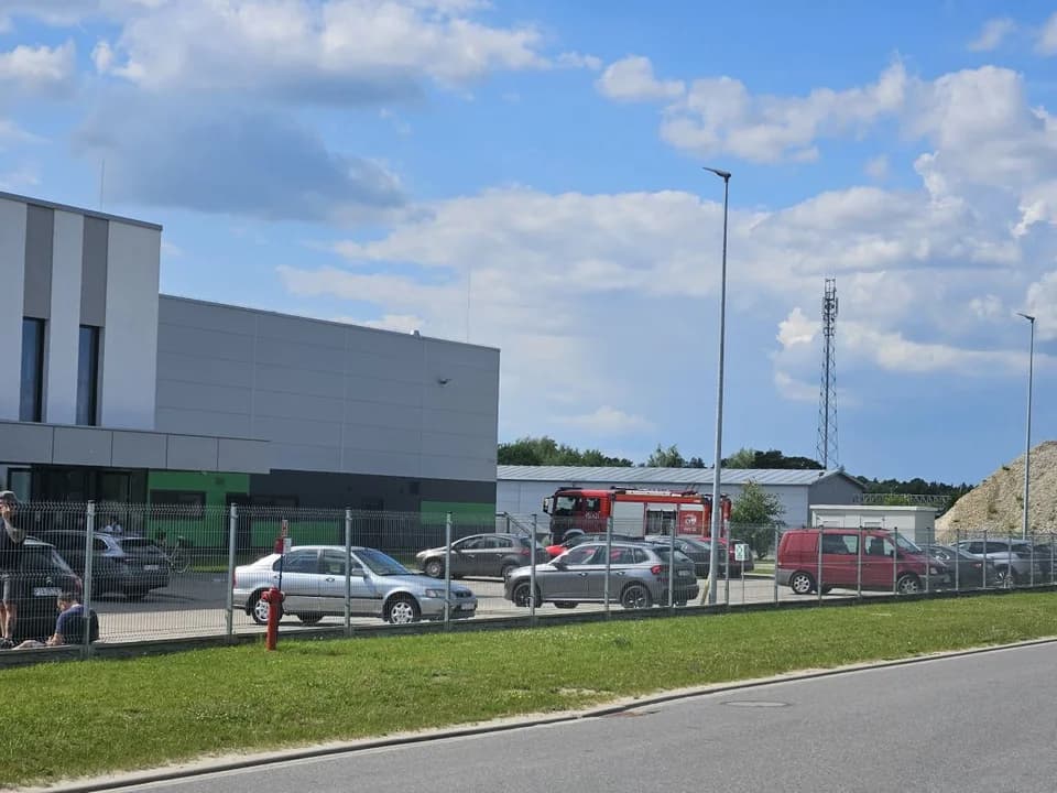 Ewakuowano ptrawie 40 osób z hali produkcyjnej w Jarocinie