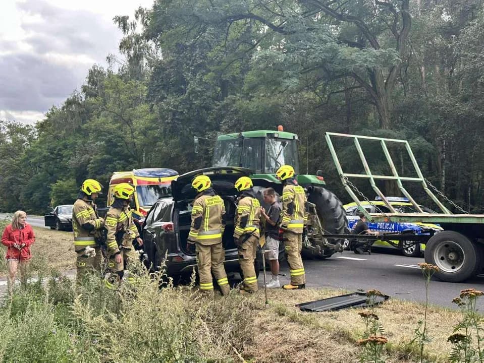 Kolizja na drodze powiatowej Jarocin - Żerków — zdjęcie 4 z 6