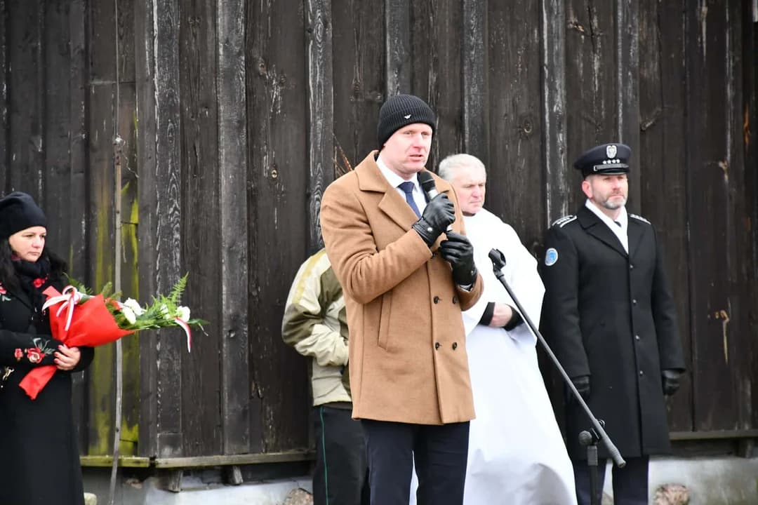 Uroczystości ku czci mjr. hr. Zbigniewa Ostroróg-Gorzeńskiego w Lgowie — zdjęcie 6 z 27