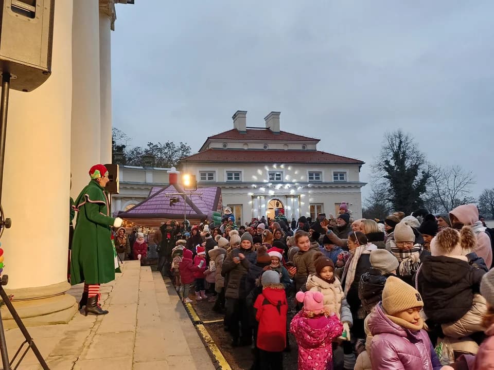 Udane „Mikołajki w Śmiełowie” na przekór brzydkiej pogodzie [ZDJECIA] — zdjęcie 6 z 50